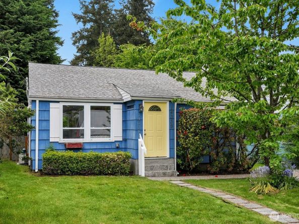 14339 Ashworth Avenue N, Seattle WA 98133