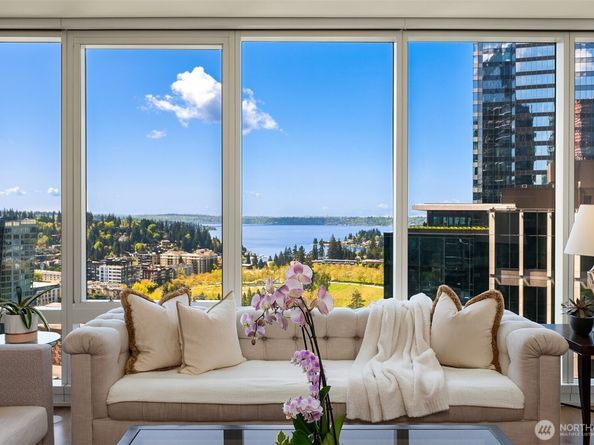 10700 NE 4th Street 2202, Bellevue WA 98004