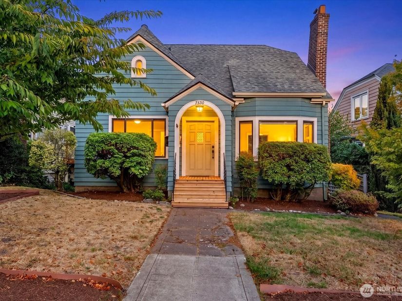 7530 Roosevelt Wy NE, Seattle WA 98115