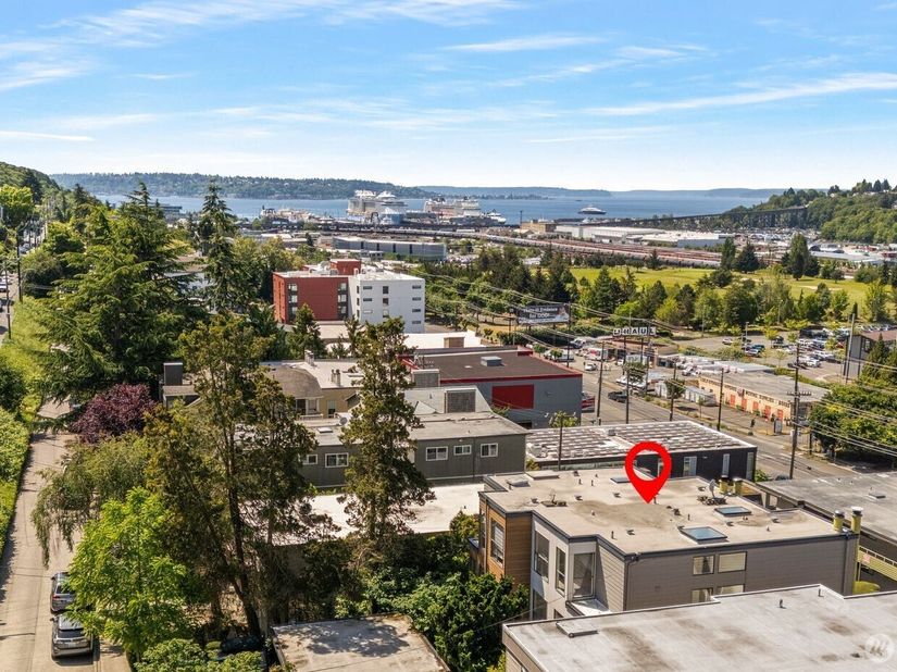 2831 14th Avenue W 2, Seattle WA 98119