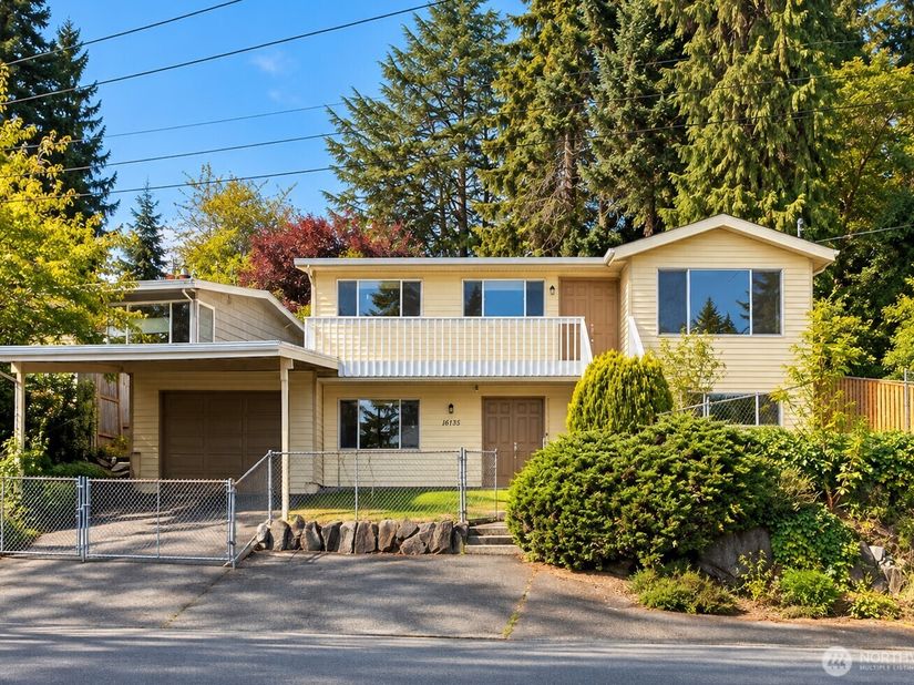 16135 Densmore Ave N, Shoreline WA 98133