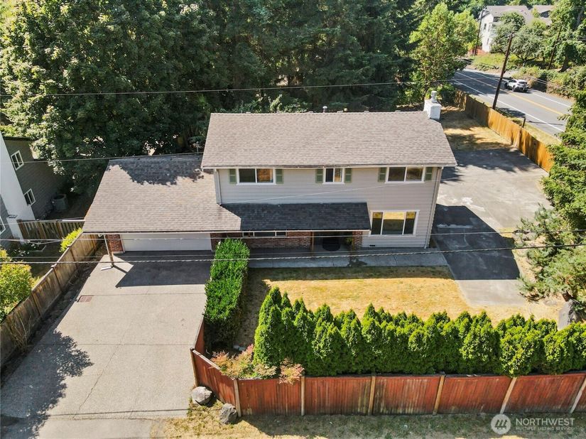 8003 NE 203rd Street, Kenmore WA 98028