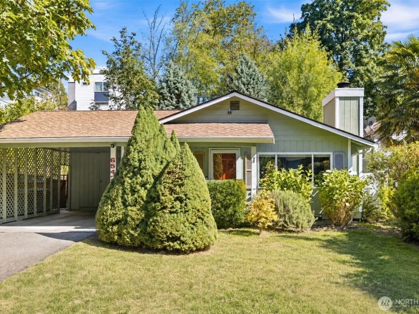 6542 24th Avenue SW, Seattle WA 98106