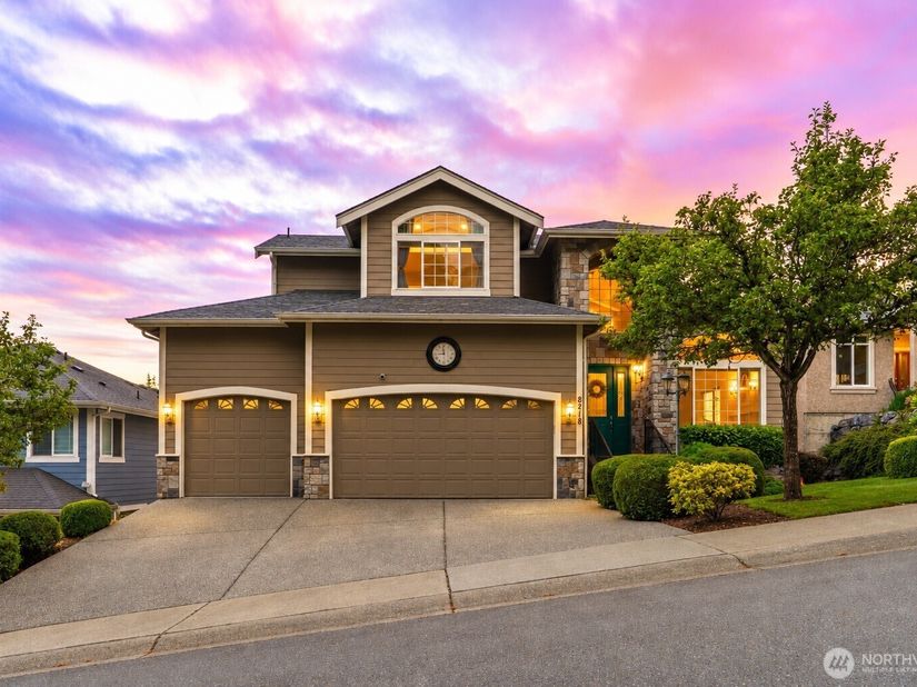 8218 NE 187th Way, Kenmore WA 98028