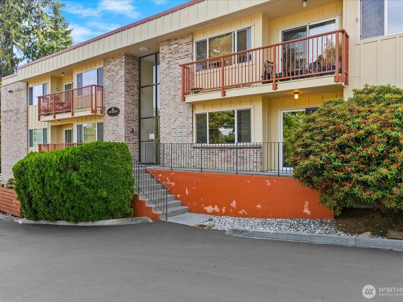 330 Elm Street 205, Everett WA 98203