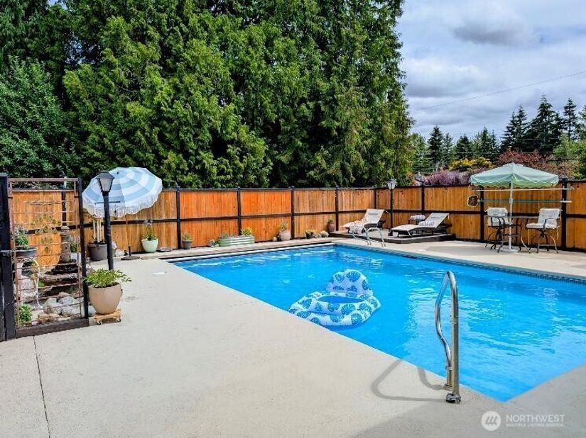 224 S 166th Street, Burien WA 98148
