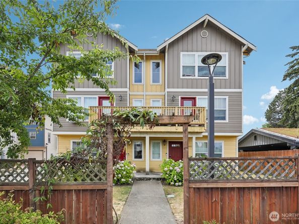 14403 34th Lane S, Tukwila WA 98168