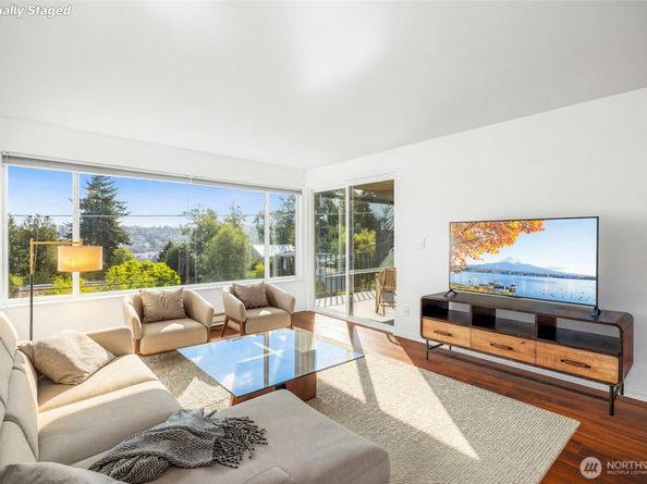 3601 24th Avenue W 207, Seattle WA 98199