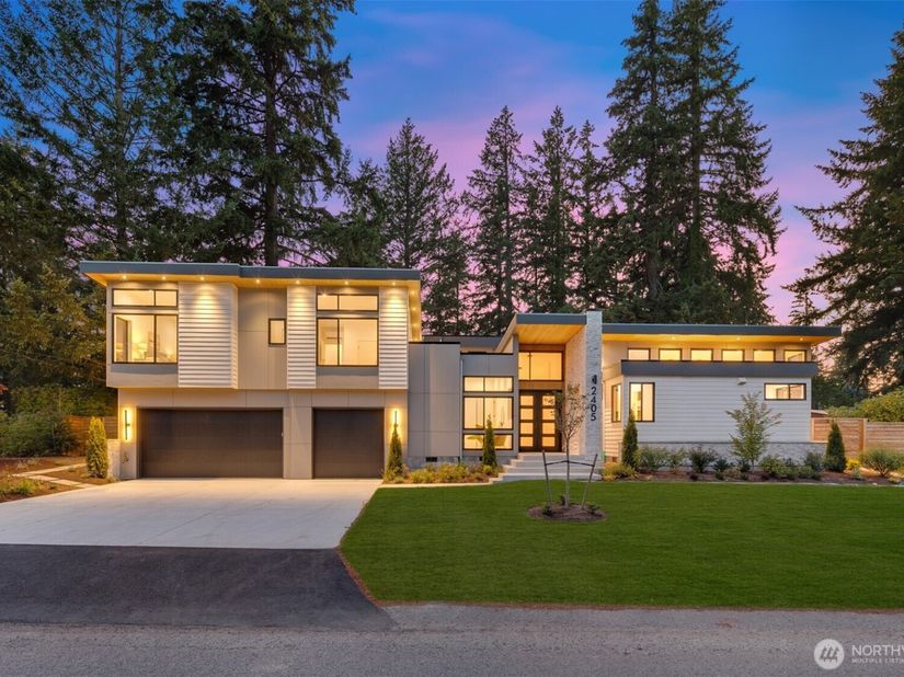 2405 162nd Avenue NE, Bellevue WA 98008