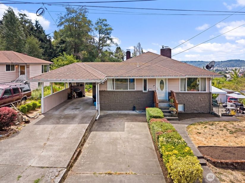 1735 S Pearl Street, Seattle WA 98108