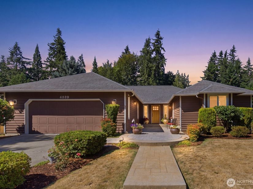 4529 168th Avenue SE, Bellevue WA 98006