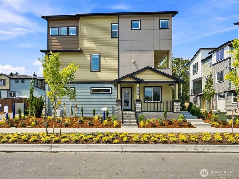 1236 Tacoma Court NE 13, Renton WA 98056
