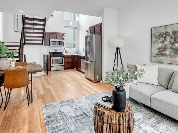 1915 25th Avenue S Unit D, Seattle WA 98144