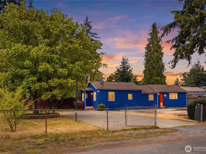 10409 3rd Avenue SW, Seattle WA 98146