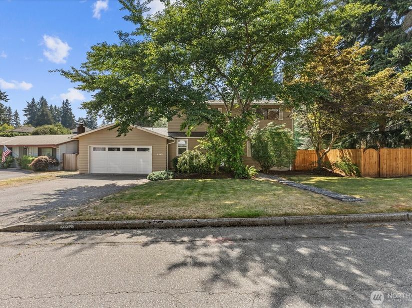 14215 110th Avenue NE, Kirkland WA 98034
