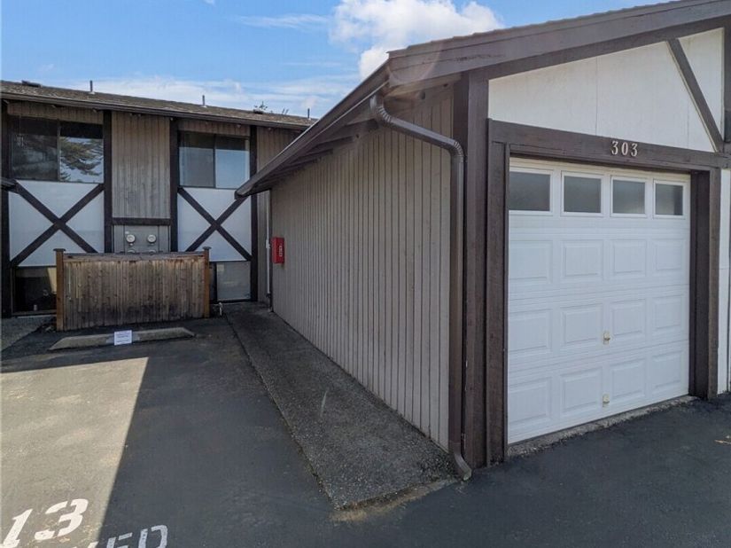 317 SW 112th Street 303, Seattle WA 98146