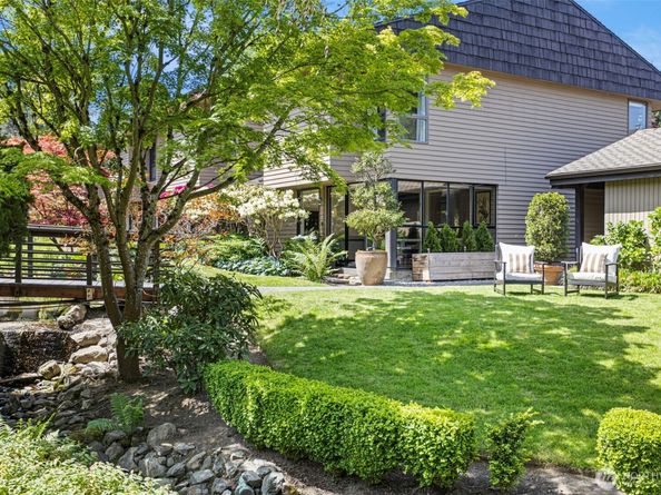 10800 Glen Acres Drive S T16, Seattle WA 98168