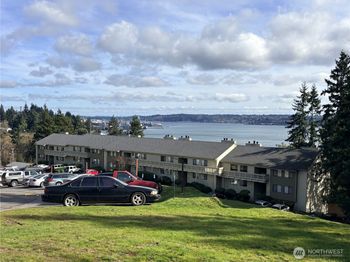 1700 W Sunn Fjord Lane