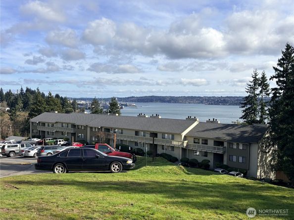 1700 W Sunn Fjord Lane L101, Bremerton WA 98312