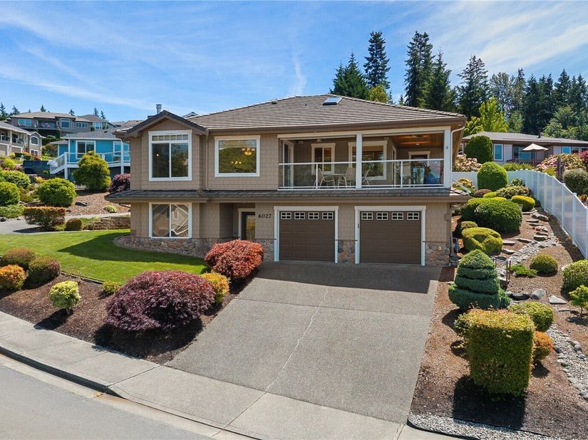 6027 Osprey Circle, Bremerton WA 98312