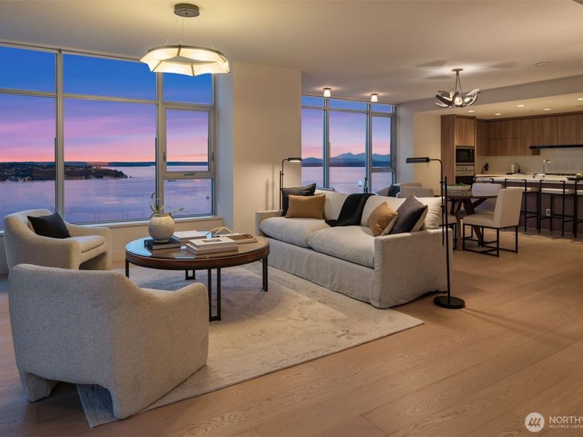 583 Battery Street 3704N, Seattle WA 98121