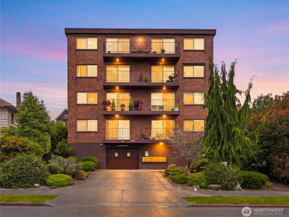 2619 Rucker Avenue 6, Everett WA 98201