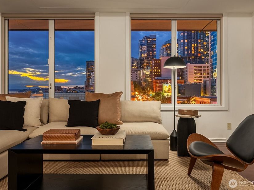 98 Union Street 810, Seattle WA 98101