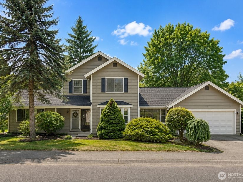 13257 SE 54th Place, Bellevue WA 98006