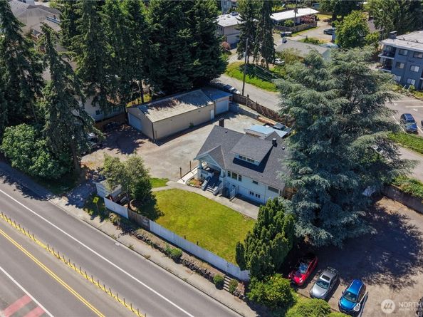 13025 Ambaum Boulevard SW A & B, Burien WA 98146