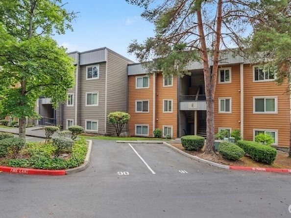 742 Kirkland Circle E205, Kirkland WA 98033