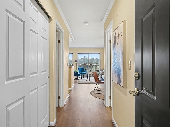 3420 Burke N C308, Seattle WA 98103