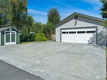2045 173rd Avenue NE