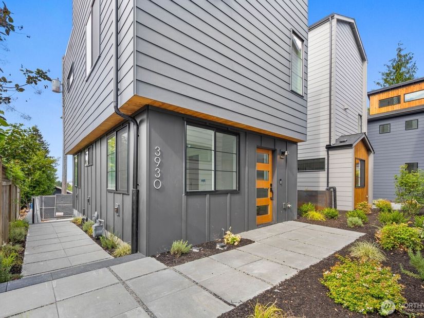 3930 S Angeline Street, Seattle WA 98118