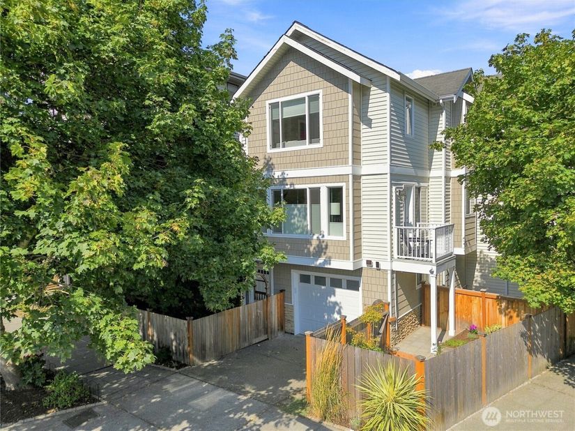 6800 Oswego Place NE, Seattle WA 98115