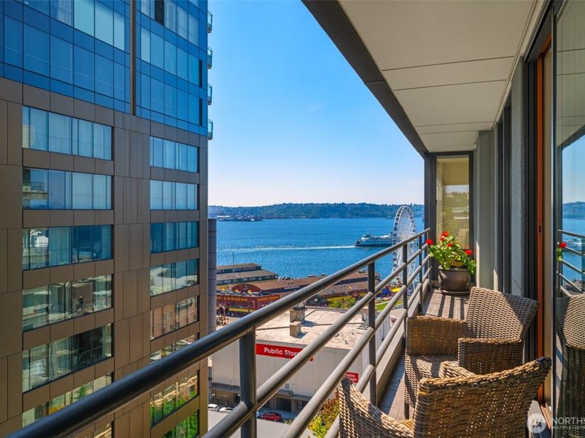 98 Union Street 909, Seattle WA 98101