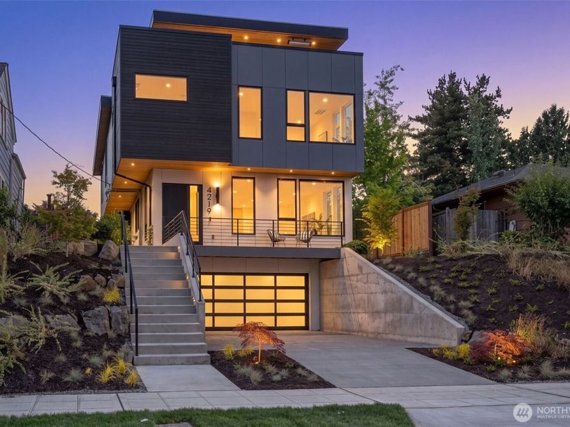 4219 51st Avenue S, Seattle WA 98118