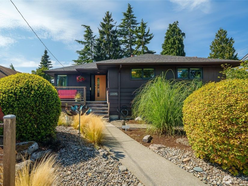 12015 Dayton Avenue N, Seattle WA 98133