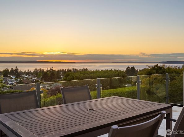 227 Highland Drive, Edmonds WA 98020