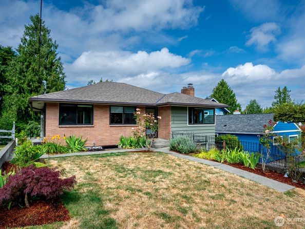9823 41st Avenue SW, Seattle WA 98136