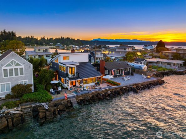 15670 NE Point Monroe Drive, Bainbridge Island WA 98110