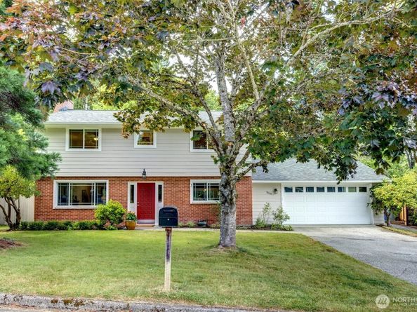 7616 SE 37th Place, Mercer Island WA 98040