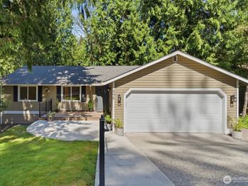 895 Highwood Drive SW
