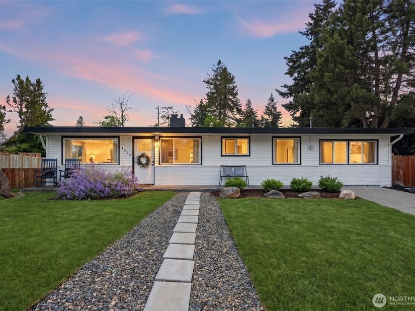 1615 N 196th Place, Edmonds WA 98133