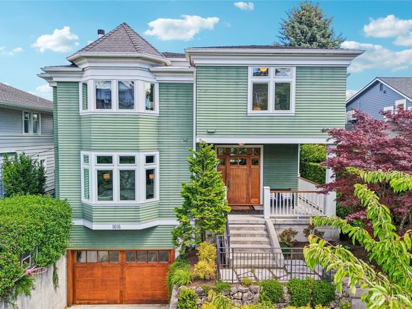 1616 Bigelow Avenue N, Seattle WA 98109