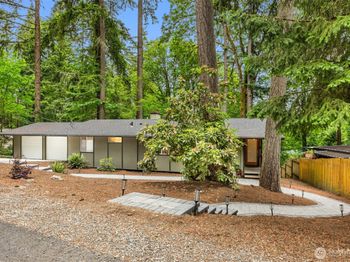 400 SW Forest Place