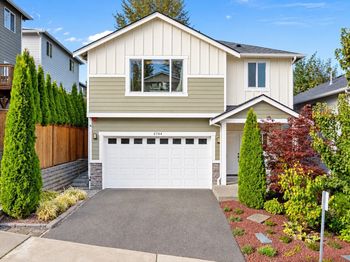 2744 S 120th Place