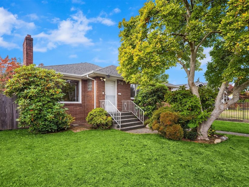 1710 Baker Avenue, Everett WA 98201