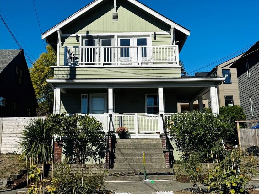 1612 N 38th Street, Seattle WA 98103