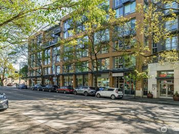 530 Broadway E