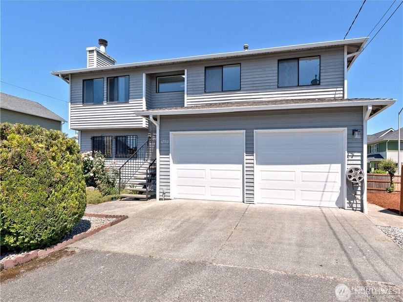 6750 28th Avenue S, Seattle WA 98108